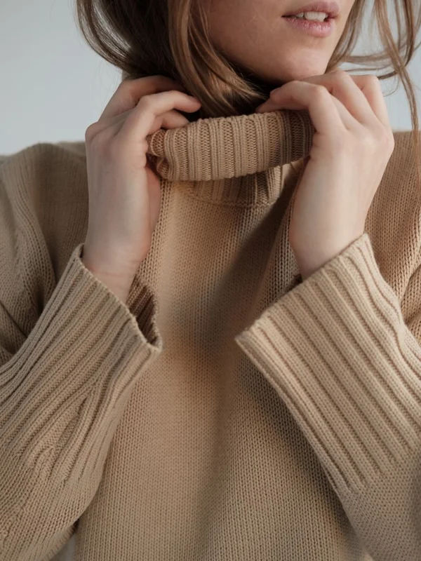 Fine-Gauge Polo Collar Pullover alternate view